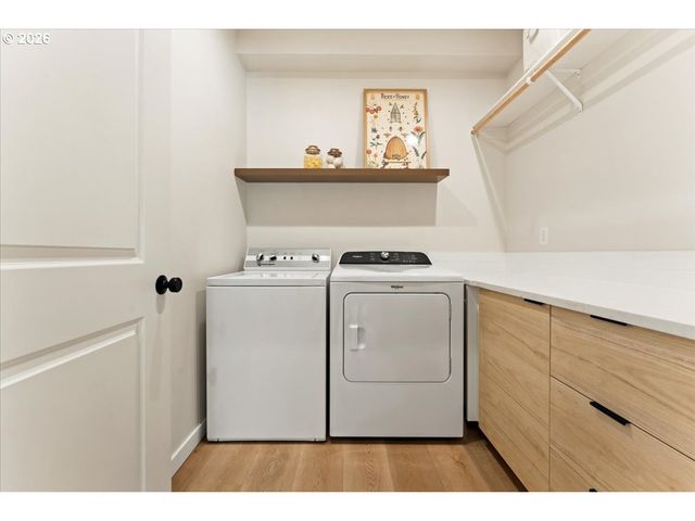 207 W OAK St, Yacolt, WA 98675