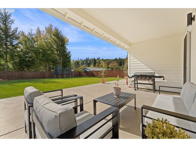 207 W OAK St, Yacolt, WA 98675