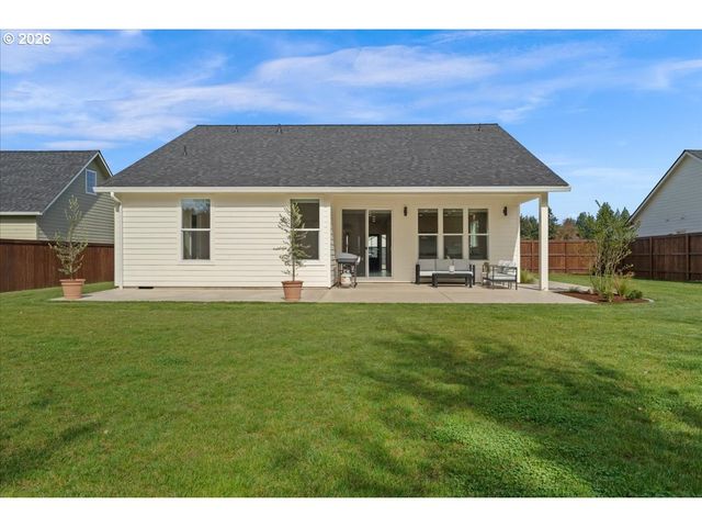 207 W OAK St, Yacolt, WA 98675