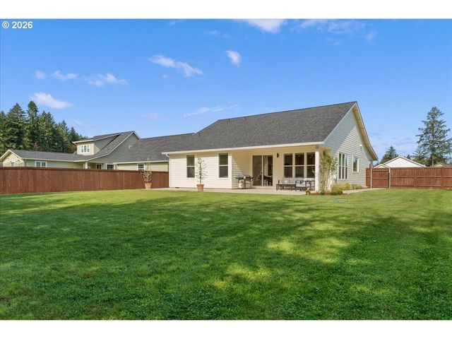207 W OAK St, Yacolt, WA 98675