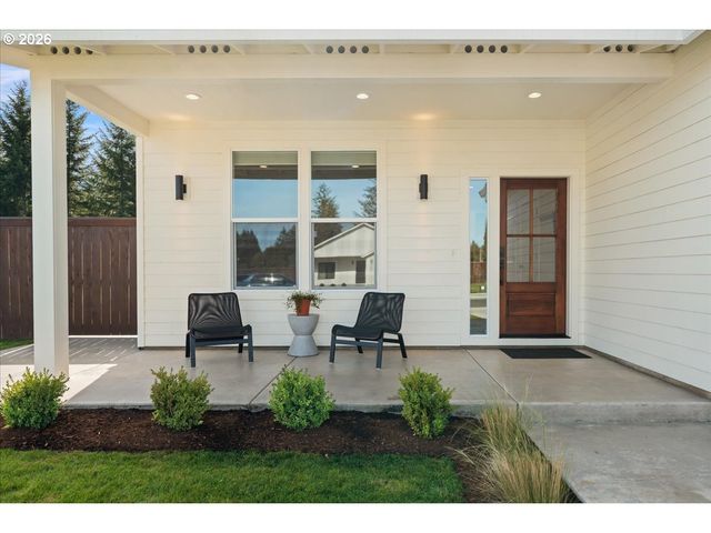 207 W OAK St, Yacolt, WA 98675