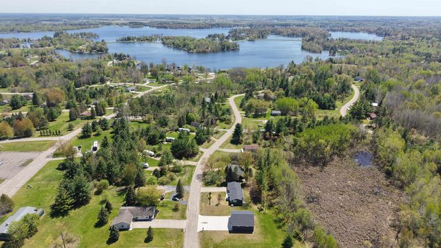 1990 Huntington Circle, Gladwin, MI 48624