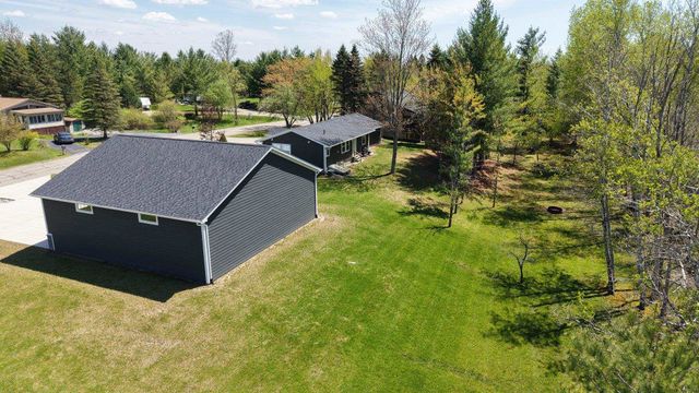 1990 Huntington Circle, Gladwin, MI 48624