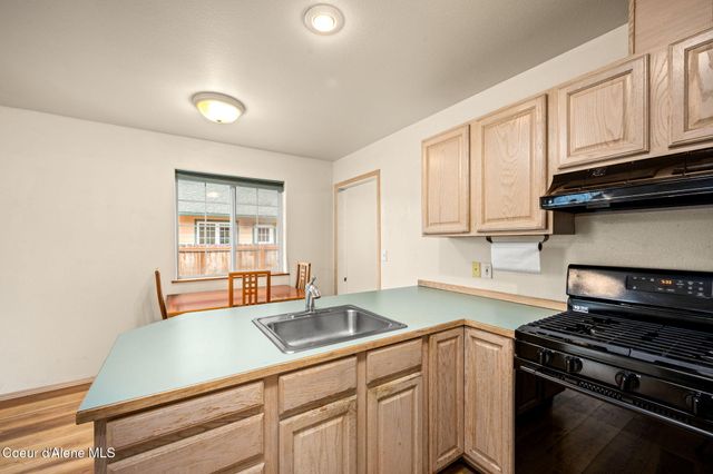 6137 Dallas LN, Bonners Ferry, ID 83805