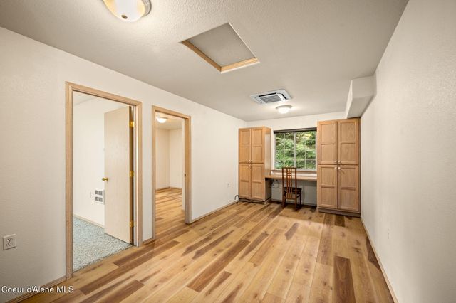 6137 Dallas LN, Bonners Ferry, ID 83805