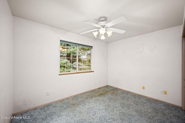 6137 Dallas LN, Bonners Ferry, ID 83805