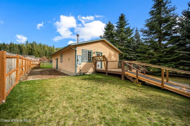 6137 Dallas LN, Bonners Ferry, ID 83805