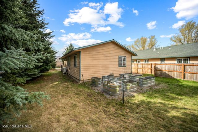 6137 Dallas LN, Bonners Ferry, ID 83805