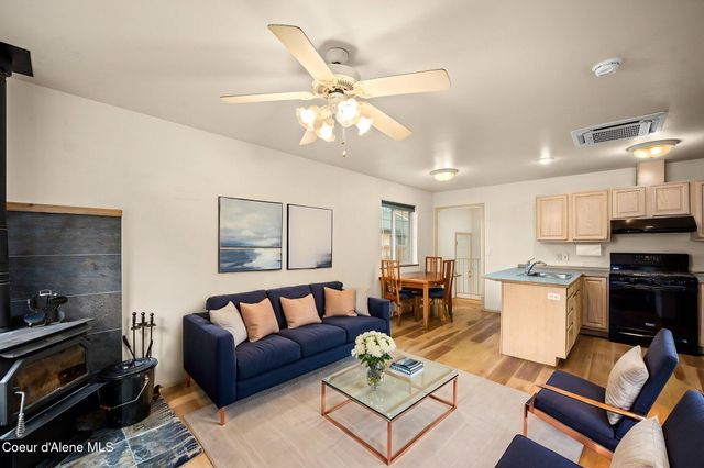 6137 Dallas LN, Bonners Ferry, ID 83805