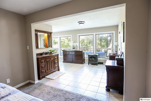 601 N Martin Drive, Bellevue, NE 68005