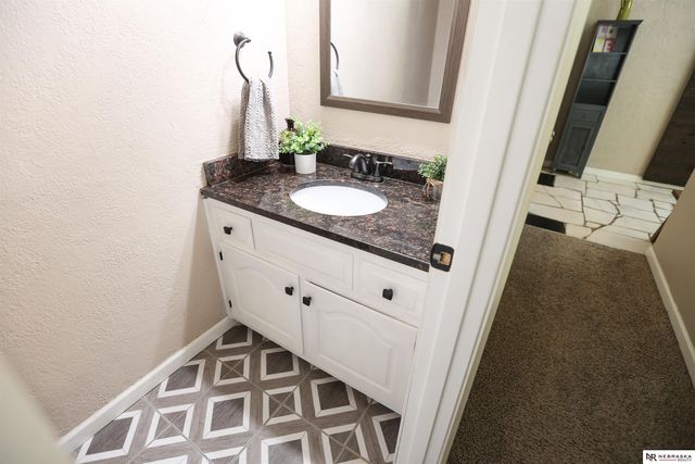 601 N Martin Drive, Bellevue, NE 68005