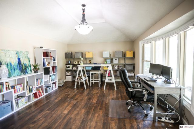 601 N Martin Drive, Bellevue, NE 68005