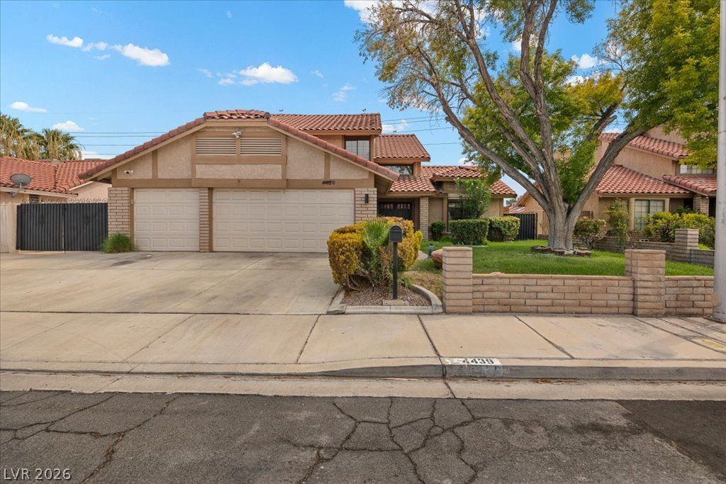 4439 Selleck Lane, Las Vegas, NV 89120