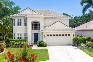 566 SW Saint Martins Cove, Port St Lucie, FL 34986