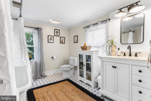 142 OTIS AVE, Tuckerton, NJ 08087