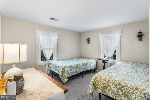 142 OTIS AVE, Tuckerton, NJ 08087