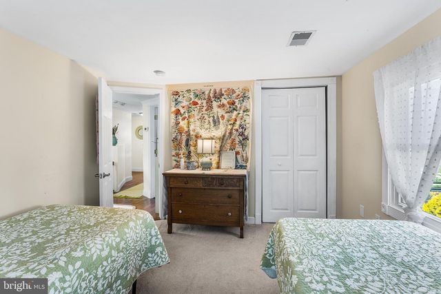 142 OTIS AVE, Tuckerton, NJ 08087