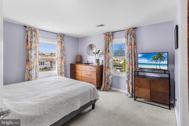 142 OTIS AVE, Tuckerton, NJ 08087