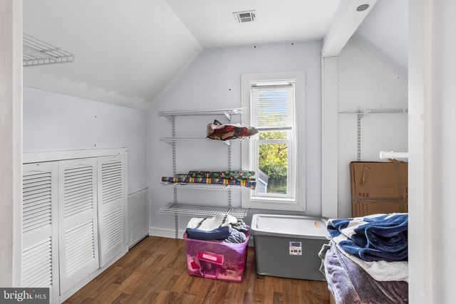 142 OTIS AVE, Tuckerton, NJ 08087