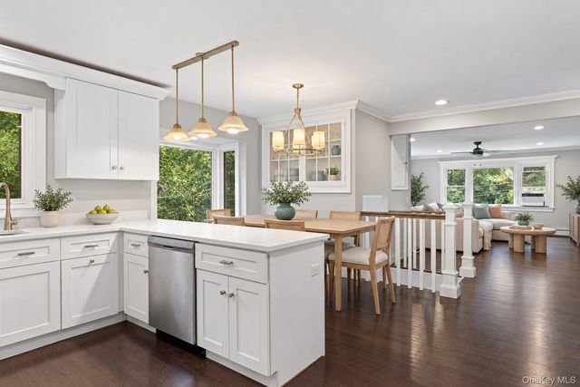 44 Chestnut Avenue, Setauket, NY 11733