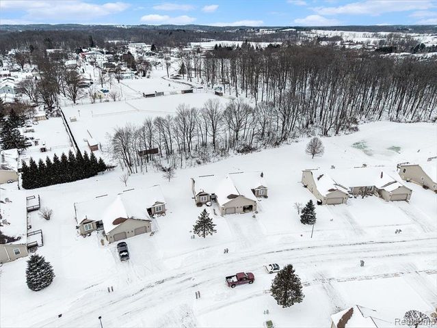 120 Stoli Court, Onsted, MI 49265