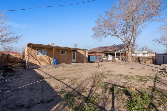 8116 Kathryn Avenue SE, Albuquerque, NM 87108