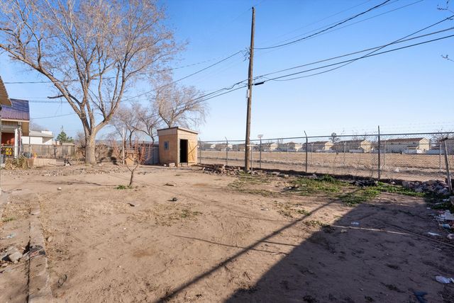 8116 Kathryn Avenue SE, Albuquerque, NM 87108