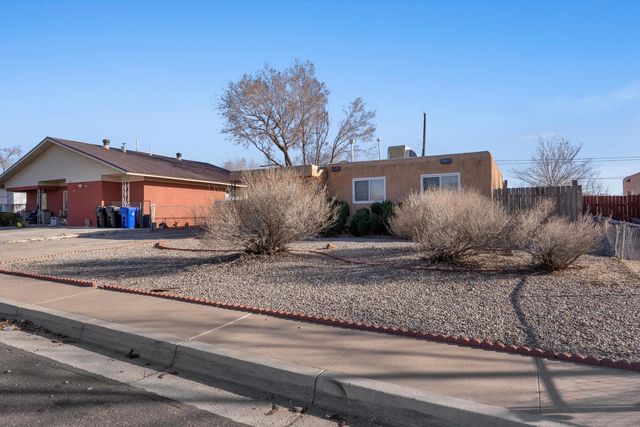 8116 Kathryn Avenue SE, Albuquerque, NM 87108
