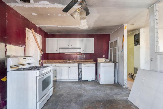 8116 Kathryn Avenue SE, Albuquerque, NM 87108