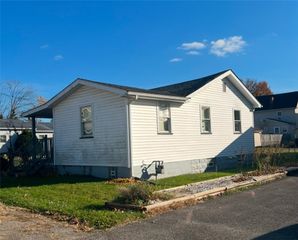 1012 Loraine Ave, New Castle, PA 16101