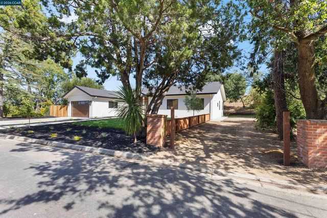 3194 Surmont Dr, Lafayette, CA 94549