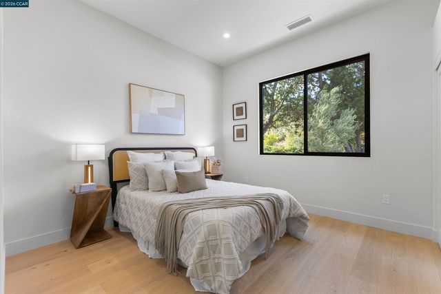 3194 Surmont Dr, Lafayette, CA 94549