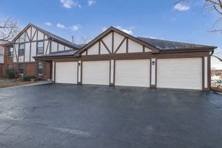 1325 Williamsburg Drive C1, Schaumburg, IL 60193