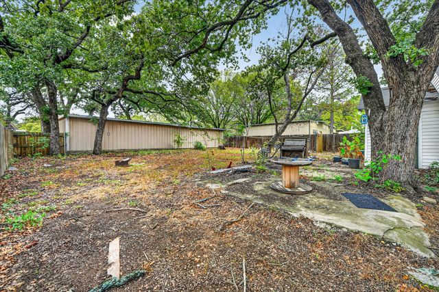 3009 Caddo Trail, Lake Worth, TX 76135
