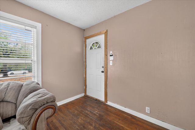 3009 Caddo Trail, Lake Worth, TX 76135