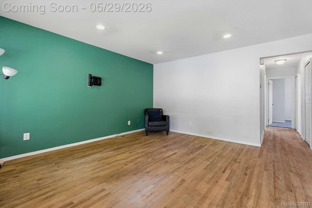27904 Glenwood Street, St. Clair Shores, MI 48081