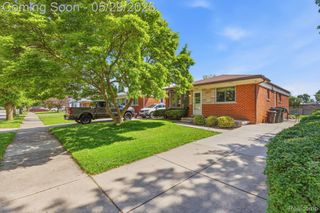 27904 Glenwood Street, St. Clair Shores, MI 48081