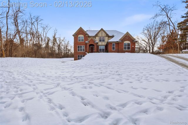 30158 Rosemond Court, Franklin Village, MI 48025