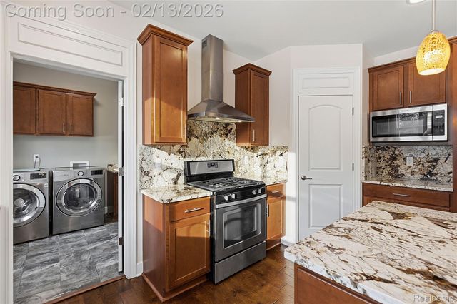 30158 Rosemond Court, Franklin Village, MI 48025