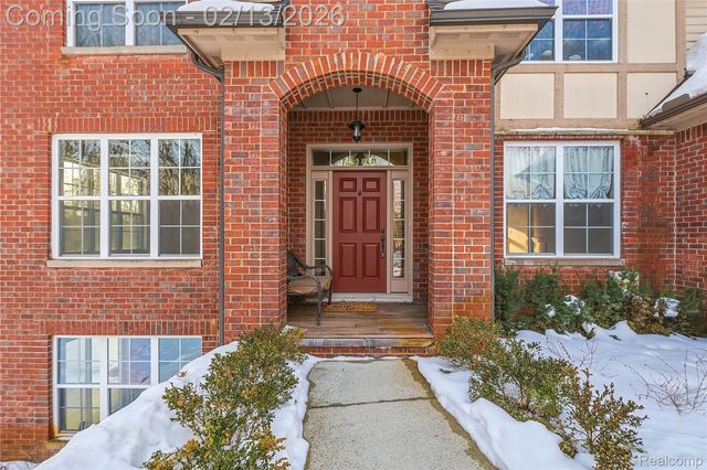 30158 Rosemond Court, Franklin Village, MI 48025