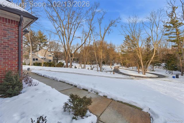 30158 Rosemond Court, Franklin Village, MI 48025