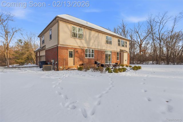 30158 Rosemond Court, Franklin Village, MI 48025