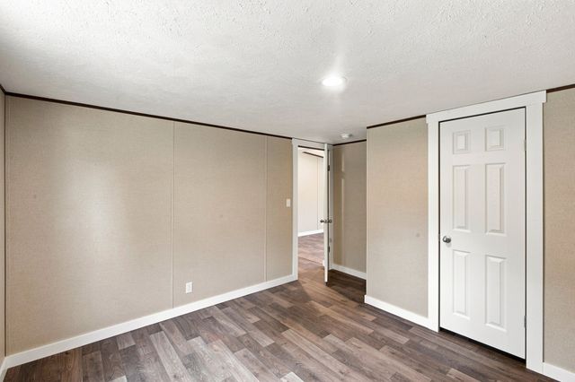 7285 Oak Springs Rd, Nunnelly, TN 37137