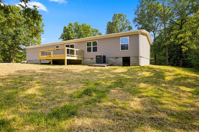 7285 Oak Springs Rd, Nunnelly, TN 37137