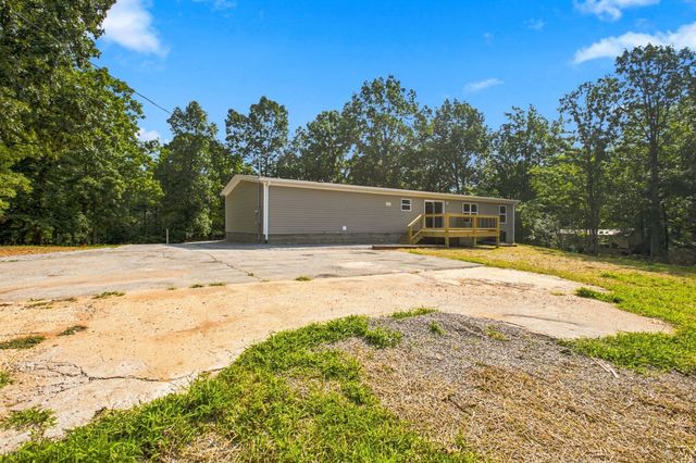 7285 Oak Springs Rd, Nunnelly, TN 37137