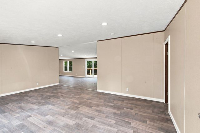 7285 Oak Springs Rd, Nunnelly, TN 37137