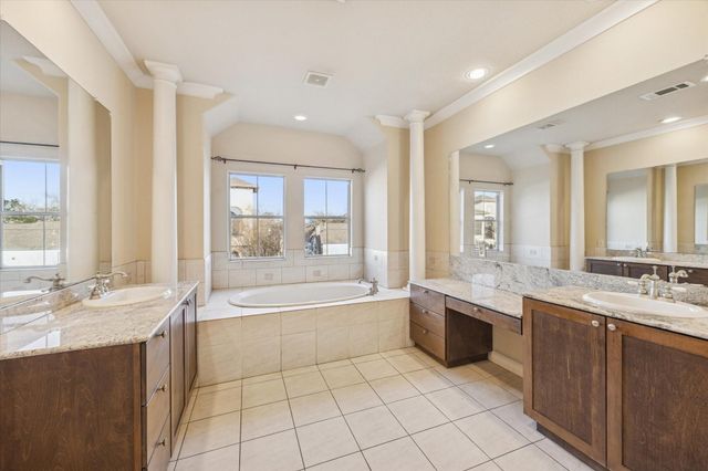 1511 Reinerman Street, Houston, TX 77007