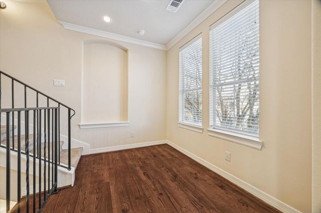 1511 Reinerman Street, Houston, TX 77007