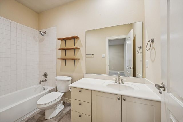 1511 Reinerman Street, Houston, TX 77007