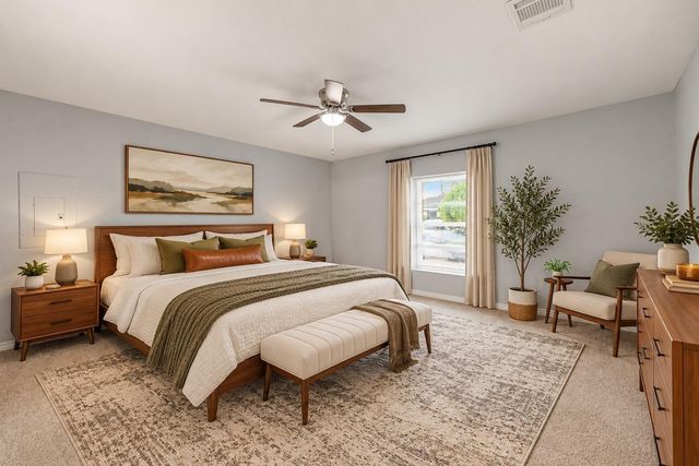 4802 Hannas Reef Drive, Bacliff, TX 77518